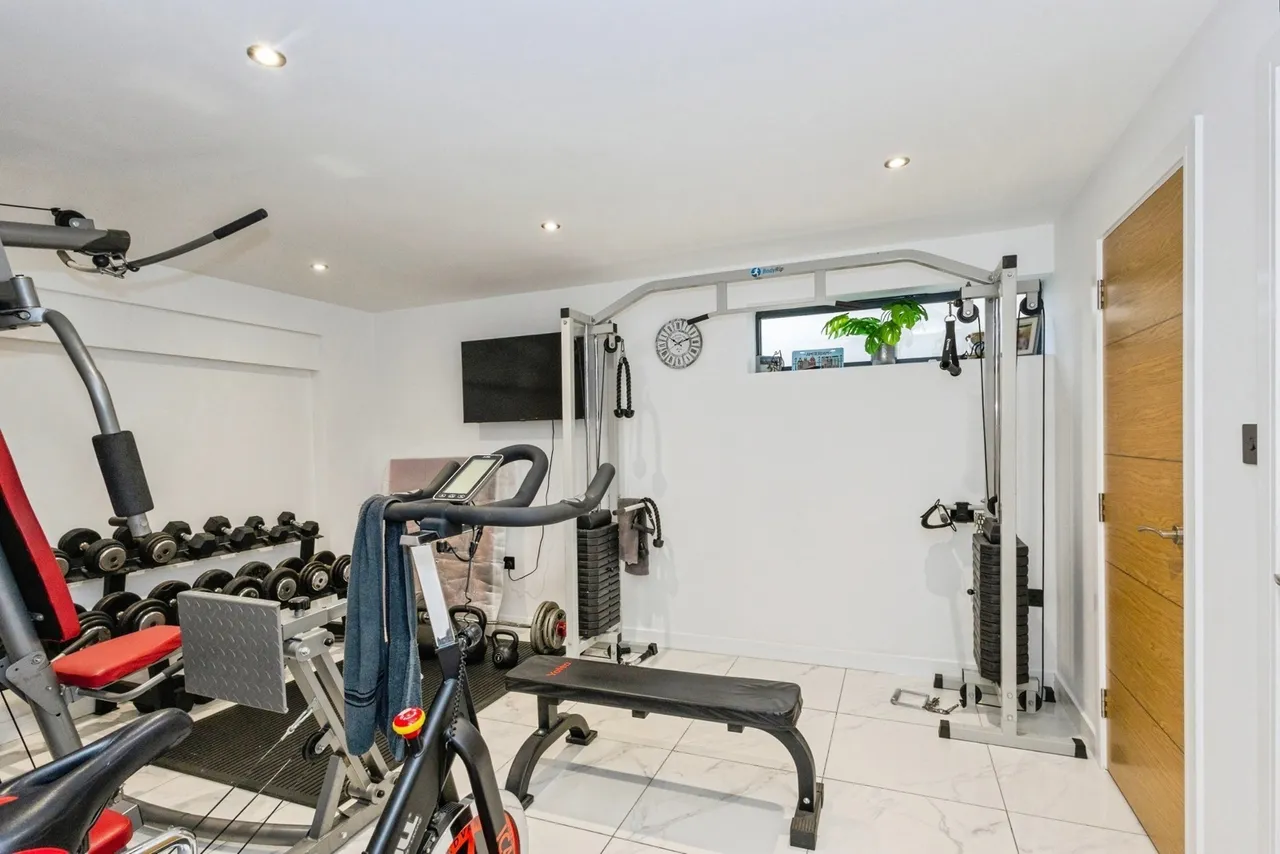 Bracklesham Road, Hayling Island, PO11, photo 9