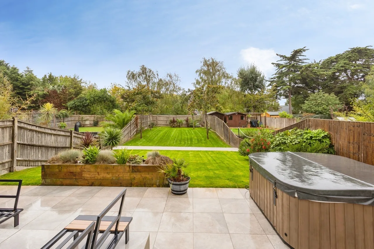 Bracklesham Road, Hayling Island, PO11, photo 5