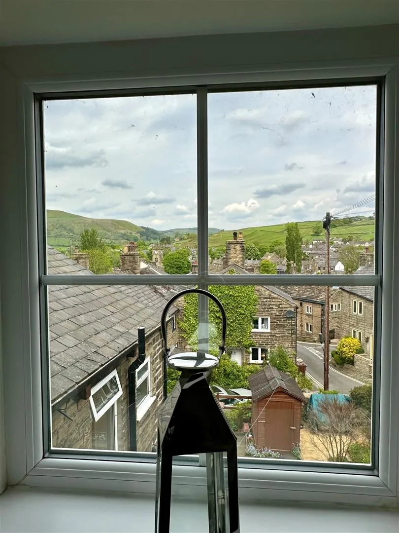 2 bed house for sale, Highgate Road, Hayfield, SK22