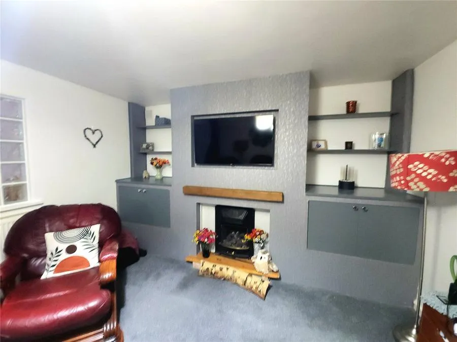 Llandaff Row, Penpentre, LD3, photo 15
