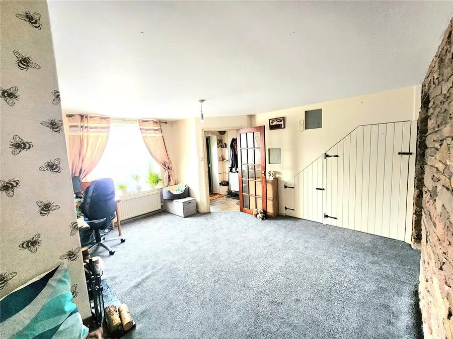 Llandaff Row, Penpentre, LD3, photo 5