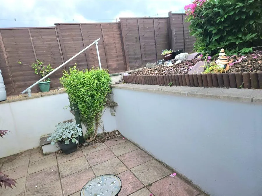 Llandaff Row, Penpentre, LD3, photo 17