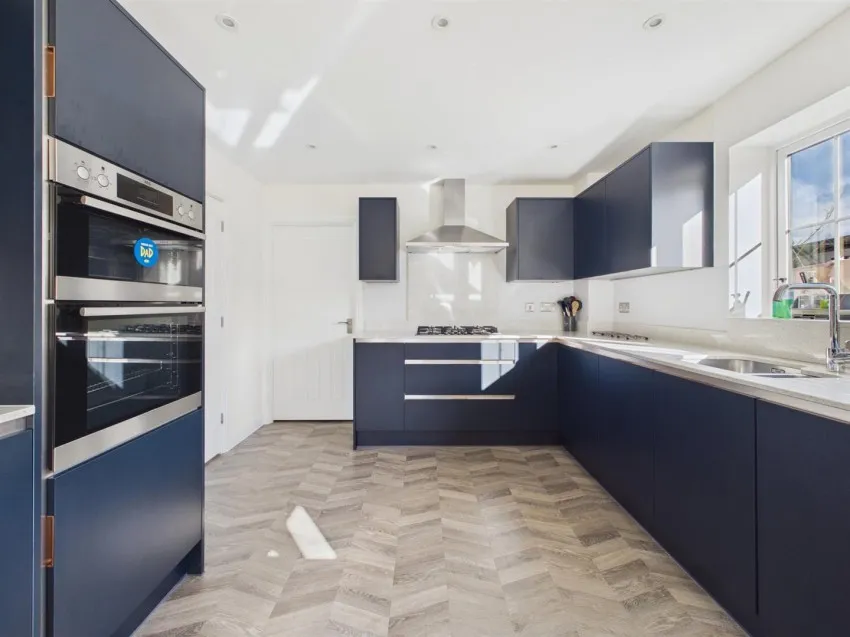 Aster Close, Twigworth, photo 7