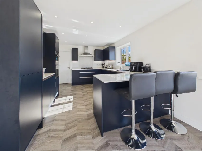 Aster Close, Twigworth, photo 11