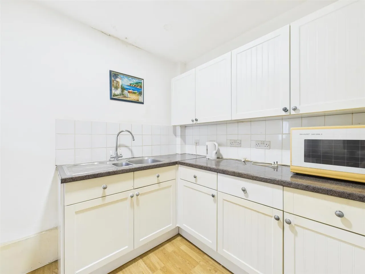 Elmtree Court, Elm Avenue, Ruislip, Middlesex, HA4 8PA, photo 4