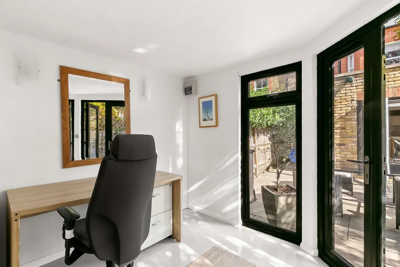 Lavender Gardens, London, SW11, photo 12