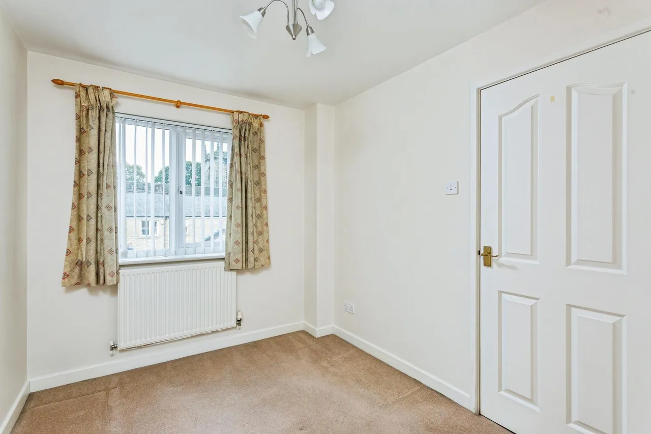 Town Gate Close, Guiseley, LS20, photo 10