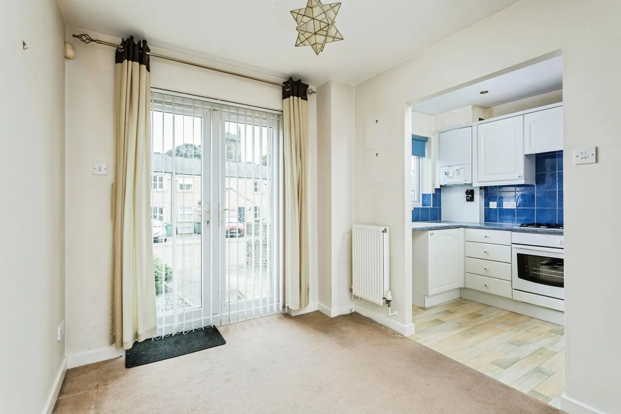 Town Gate Close, Guiseley, LS20, photo 9
