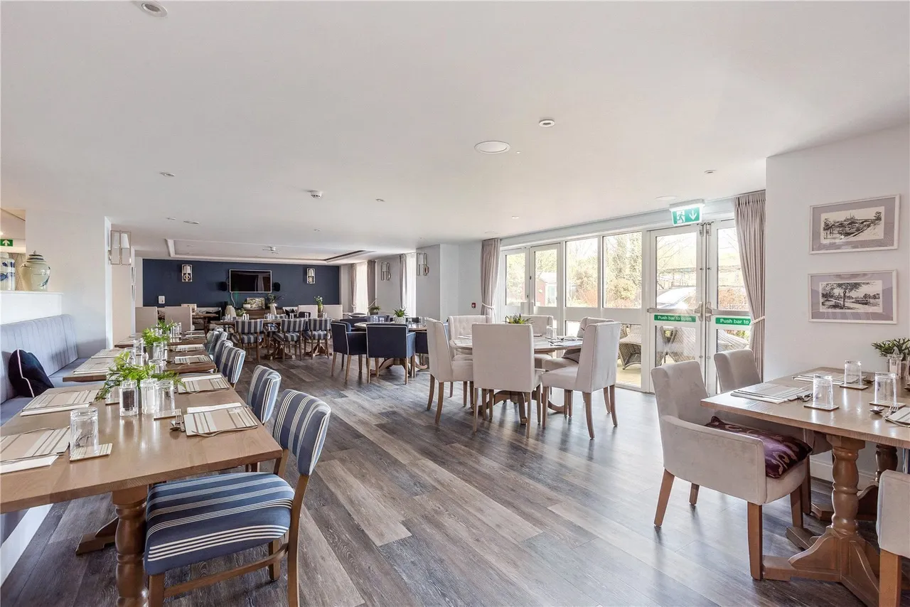 Reading Road, Henley-On-Thames, RG9, photo 9