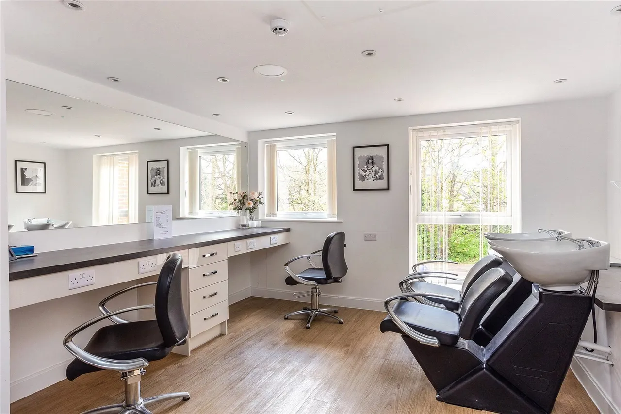 Reading Road, Henley-On-Thames, RG9, photo 11
