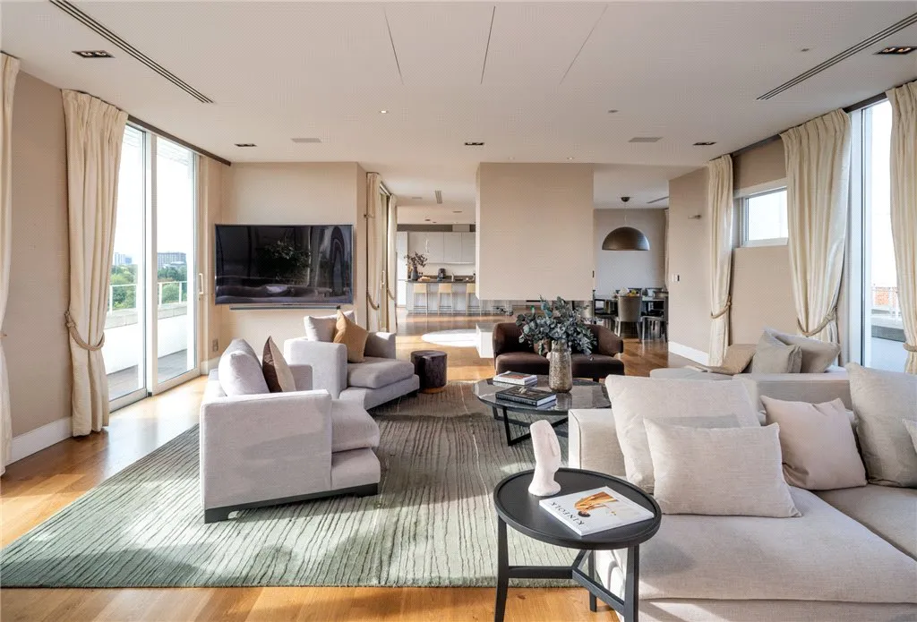 4 bed flat for sale — Prince Albert Road, London, NW8
