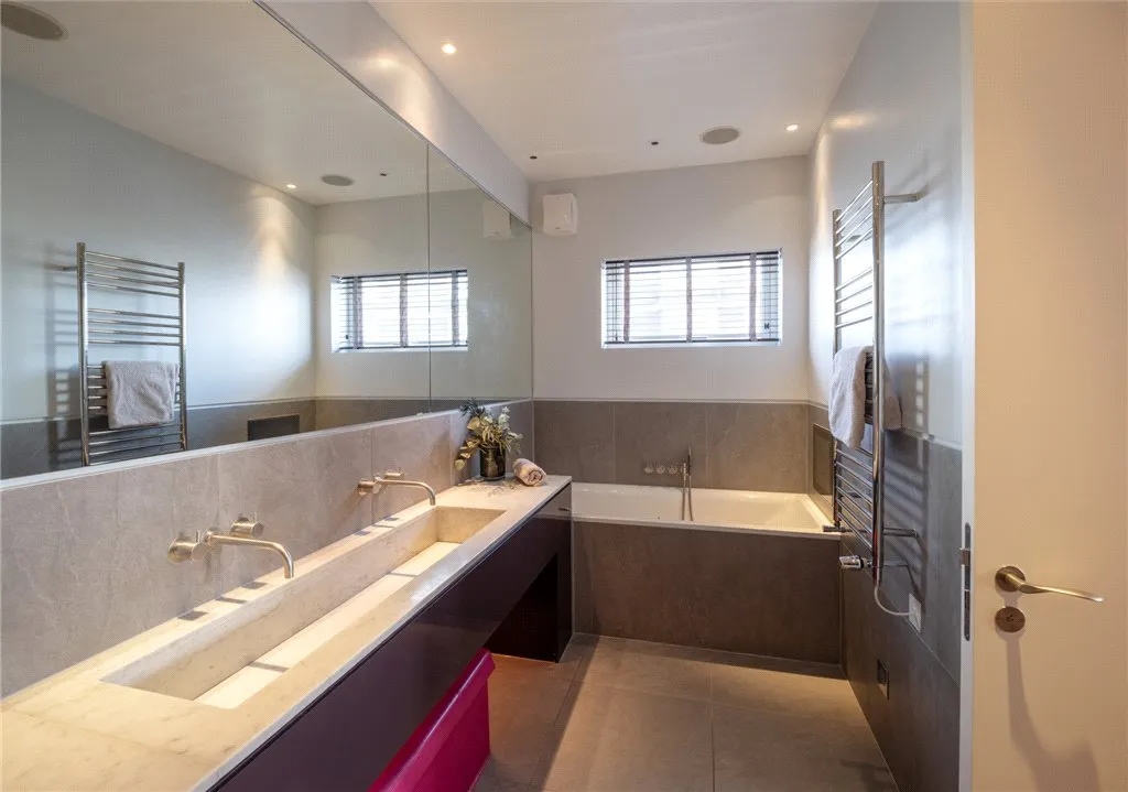 Prince Albert Road, London, NW8, photo 31