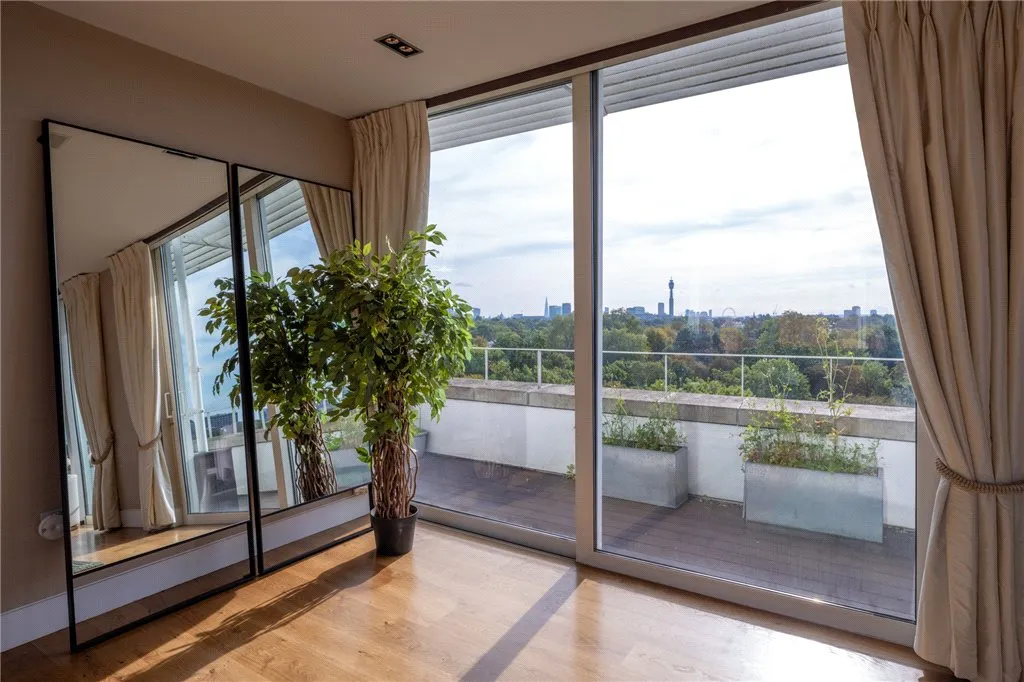 Prince Albert Road, London, NW8, photo 14