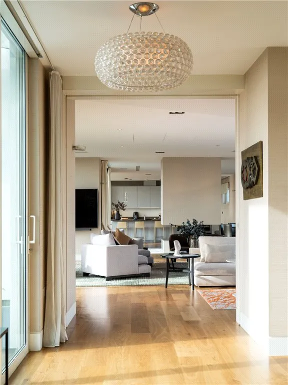 Prince Albert Road, London, NW8, photo 12