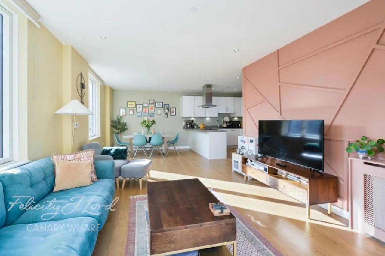 Cavendish Square, London, E16, photo 2