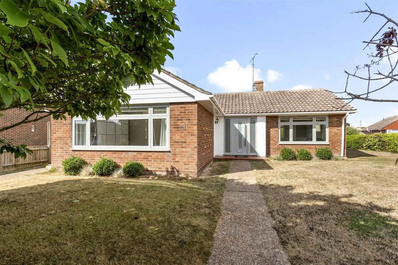Eastergate Close, Goring-By-Sea, Worthing, photo 18