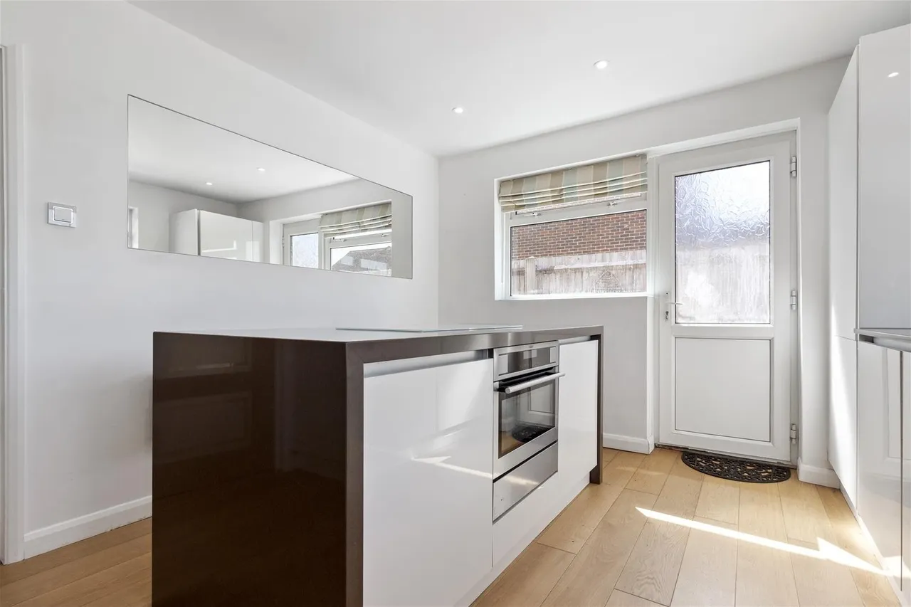Eastergate Close, Goring-By-Sea, Worthing, photo 10