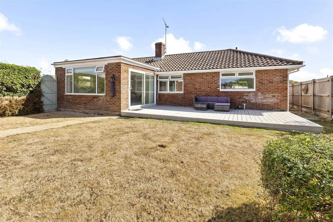 Eastergate Close, Goring-By-Sea, Worthing, photo 21