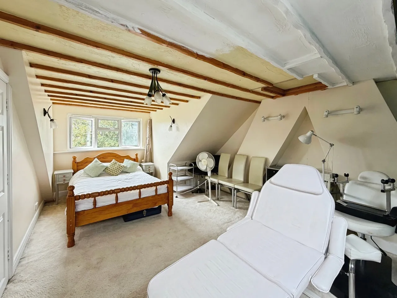 Jubilee Road, Aldershot, Hampshire, GU11 3QF, photo 5