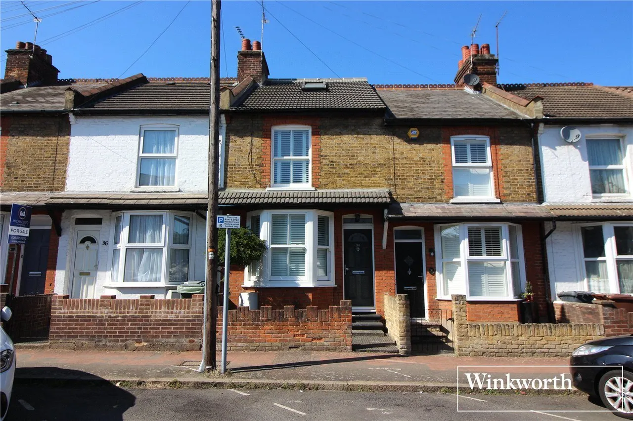4 bed house for sale, Malden Road, Borehamwood, WD6