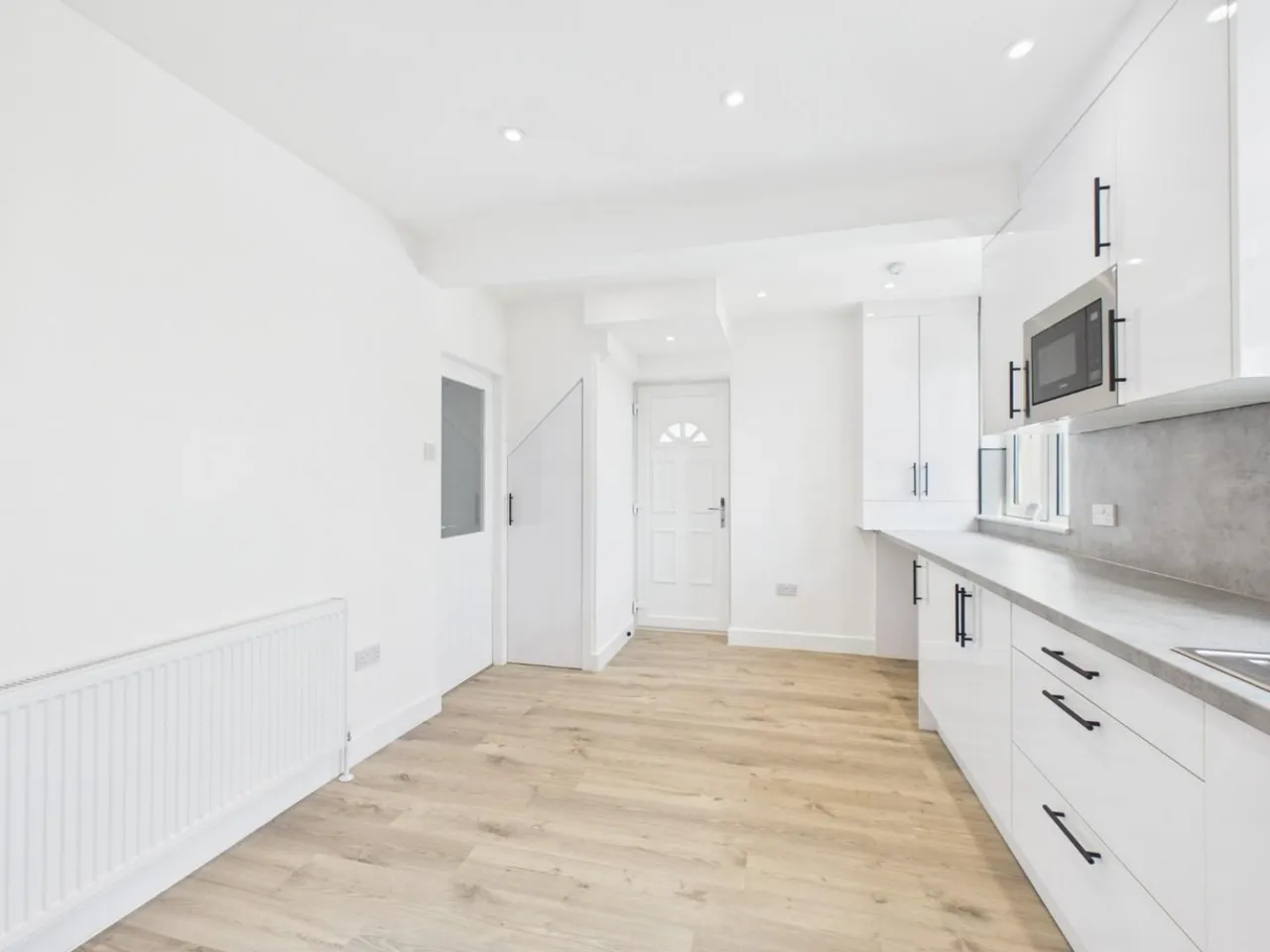 Leeds Road, Eccleshill, BD2, photo 8