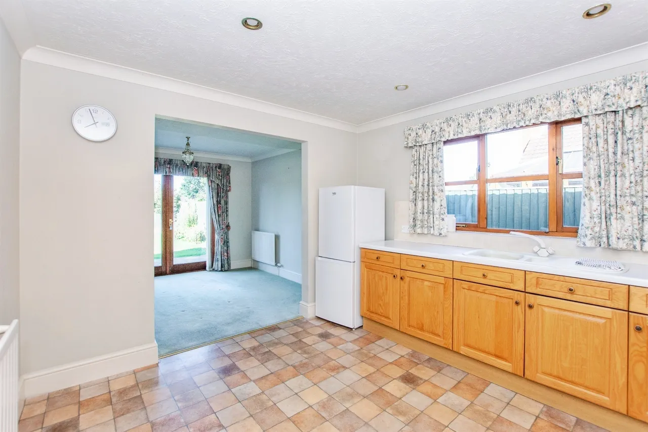 Sutton Gate, Sutton St. James, PE12, photo 5