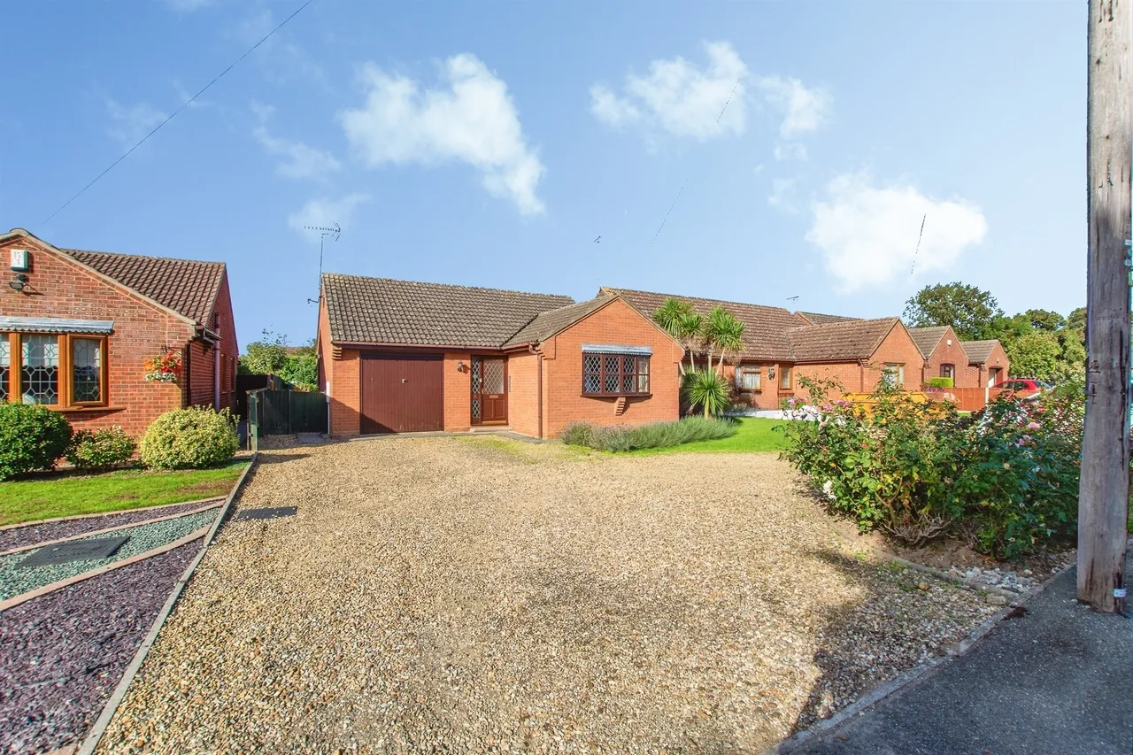 3 bed house for sale, Sutton Gate, Sutton St. James, PE12