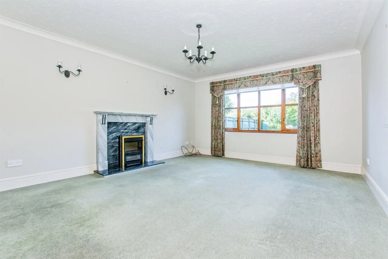 Sutton Gate, Sutton St. James, PE12, photo 9