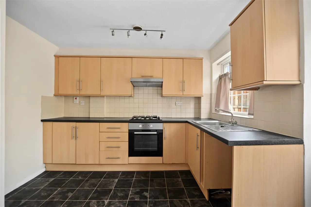 Sunlea Crescent, Stapleford, NG9, photo 3