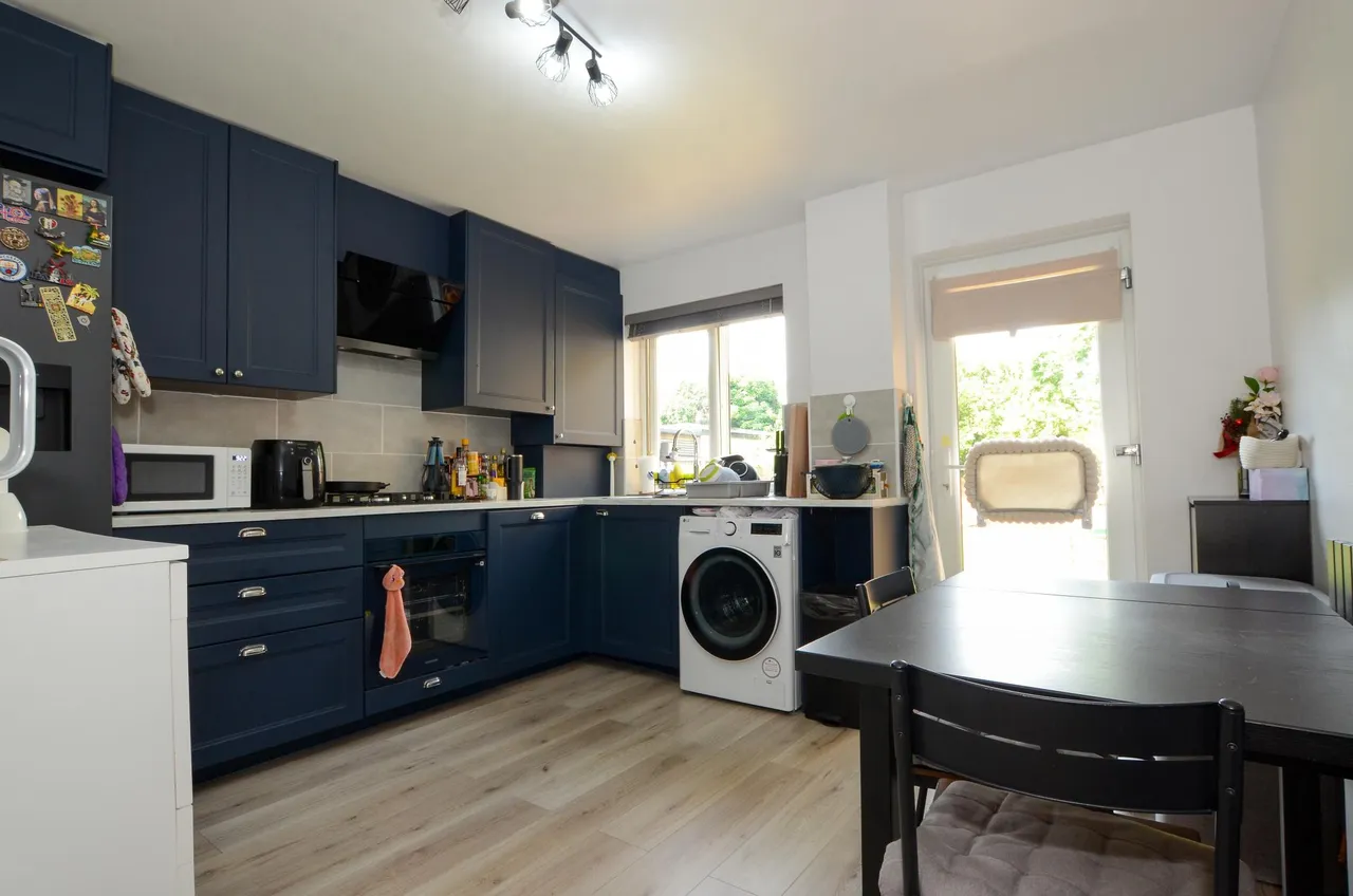 2 bed house for sale, Badgers Close, Harrow, HA1