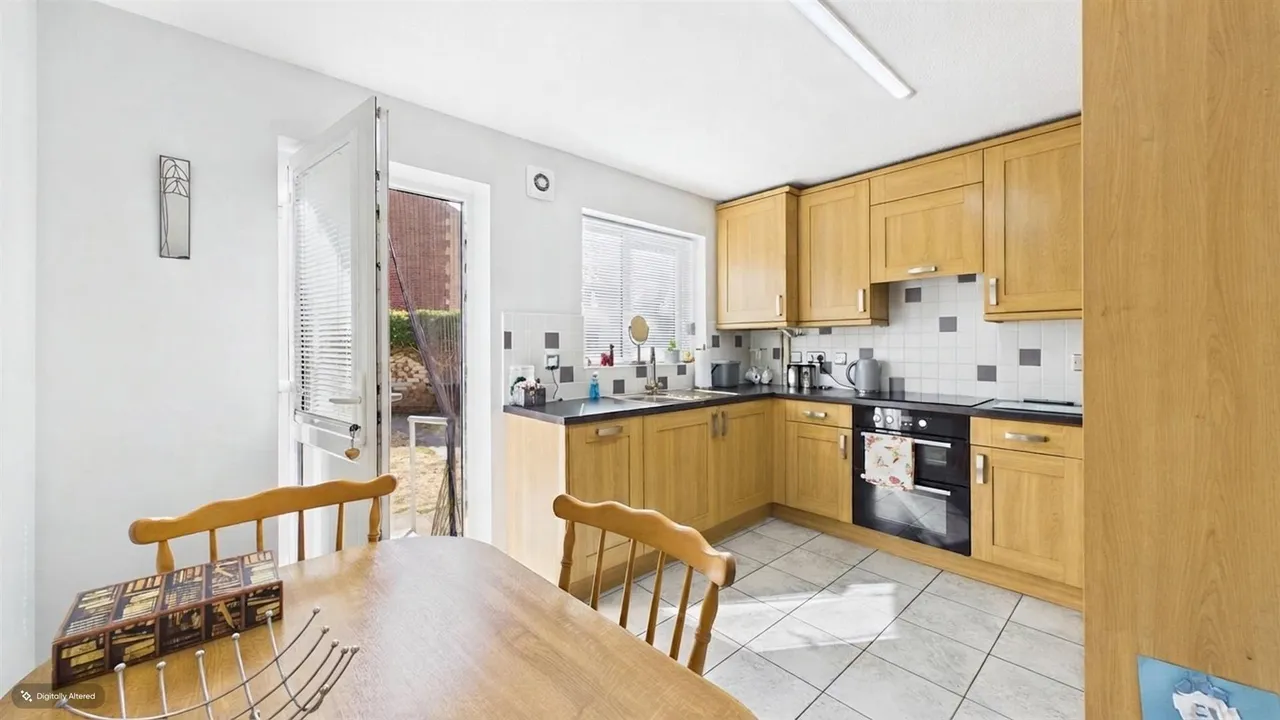 Farriers Court, Orton Longueville, photo 3