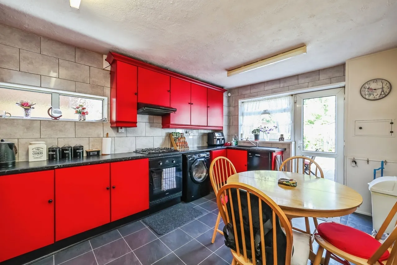 St. Marys Way, Hucknall, Nottingham, Nottinghamshire, NG15, photo 5