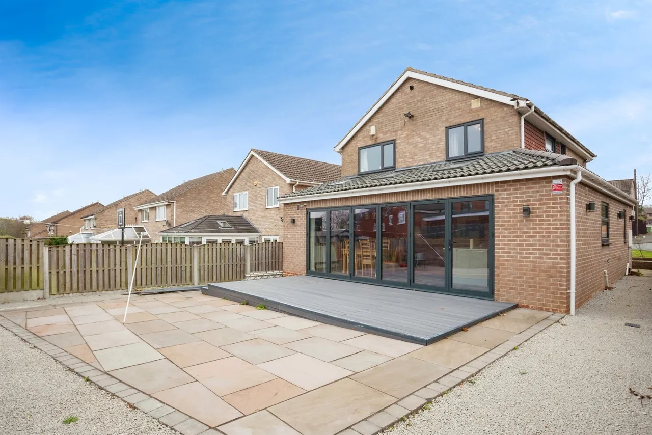 4 bed house for sale — Haighside Way, Rothwell, LEEDS