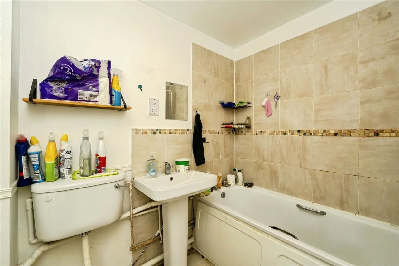 Winery Lane, Kingston upon Thames, KT1, photo 12