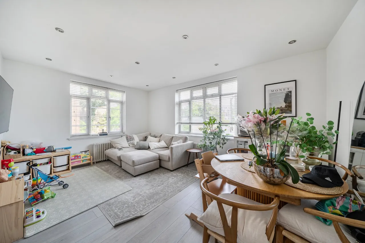 3 bed flat for sale — Greville Place, London, NW6