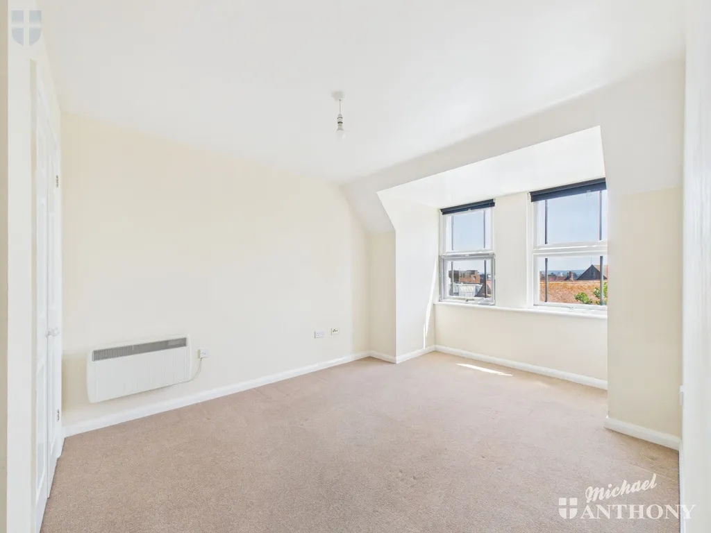 Flagstones, Aylesbury, 5 Granville Place, HP20 2JS, photo 4