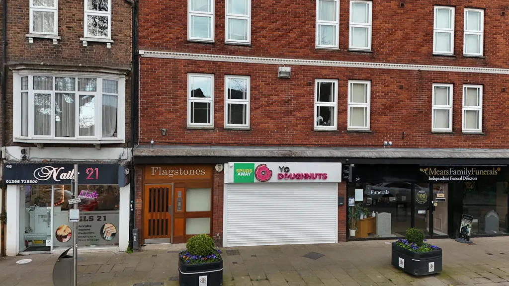 1 bed flat for sale — Flagstones, Aylesbury, 5 Granville Place, HP20 2JS