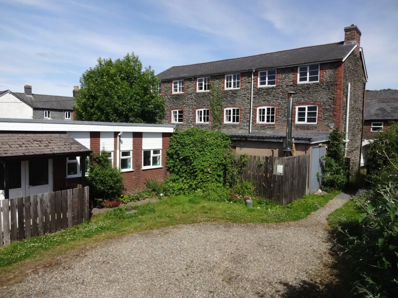 Off High Street, Llanidloes, photo 11