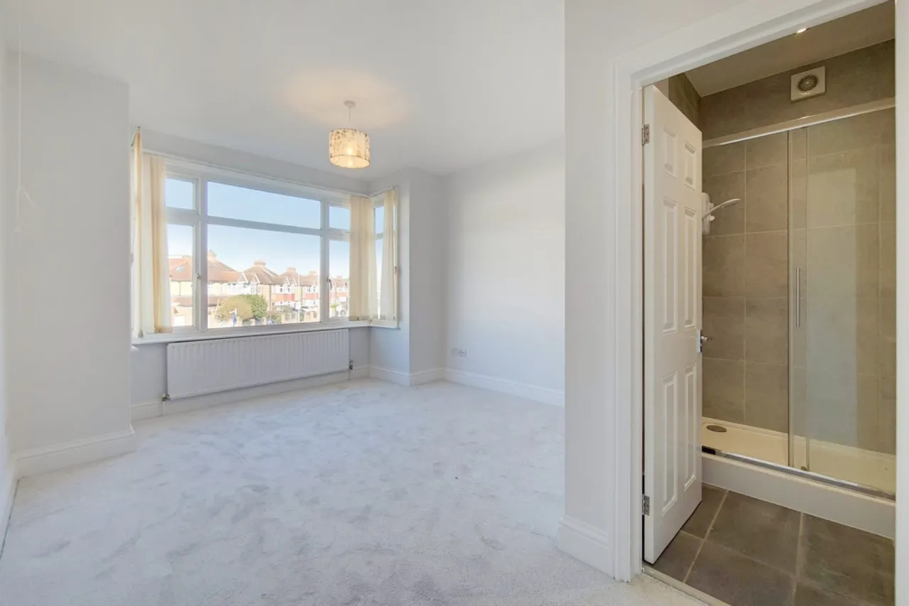 Latchmere Road, Kingston Upon Thames, KT2, photo 9