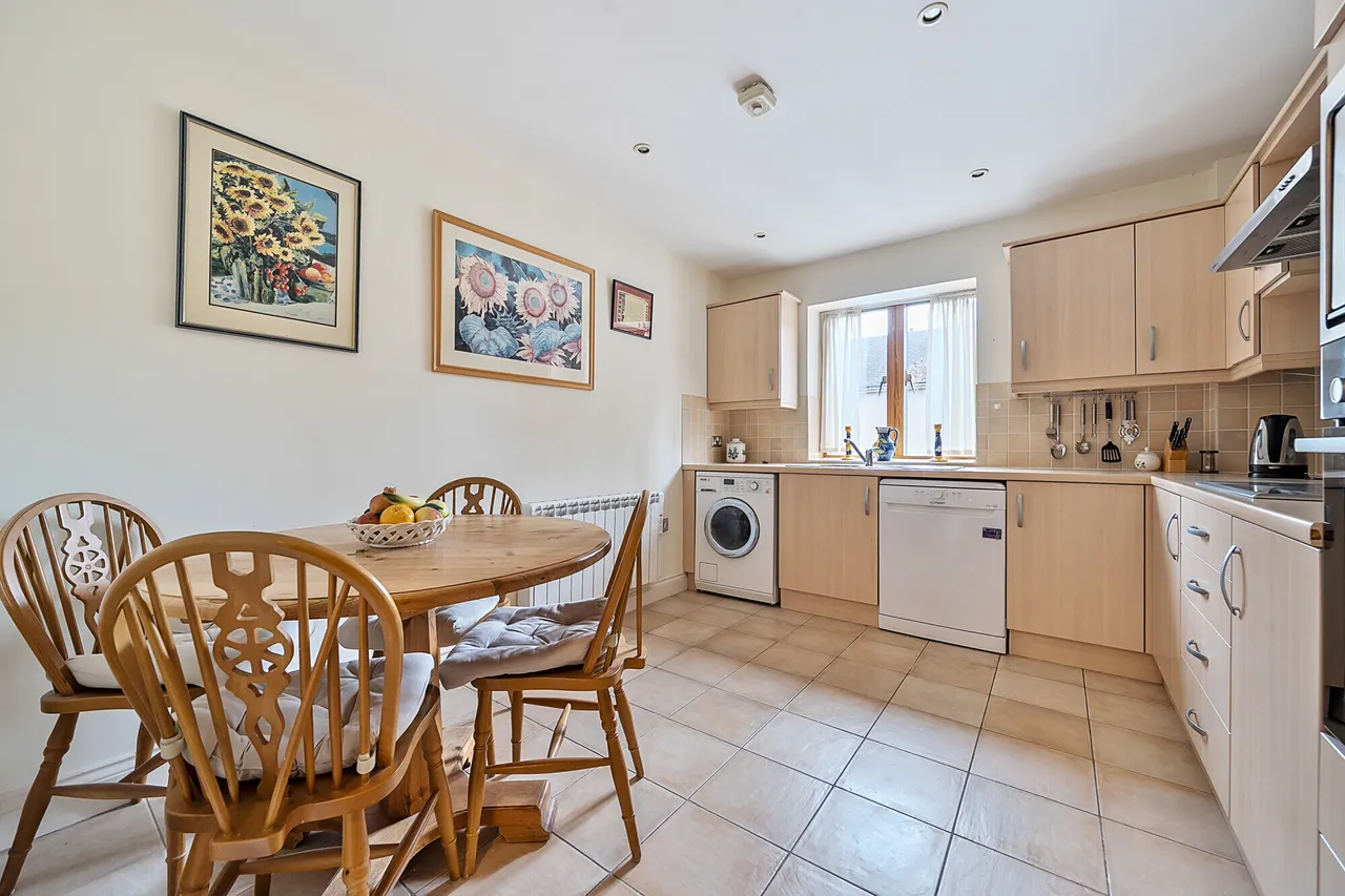 Cromwell Mews, Marlborough, SN8, photo 5