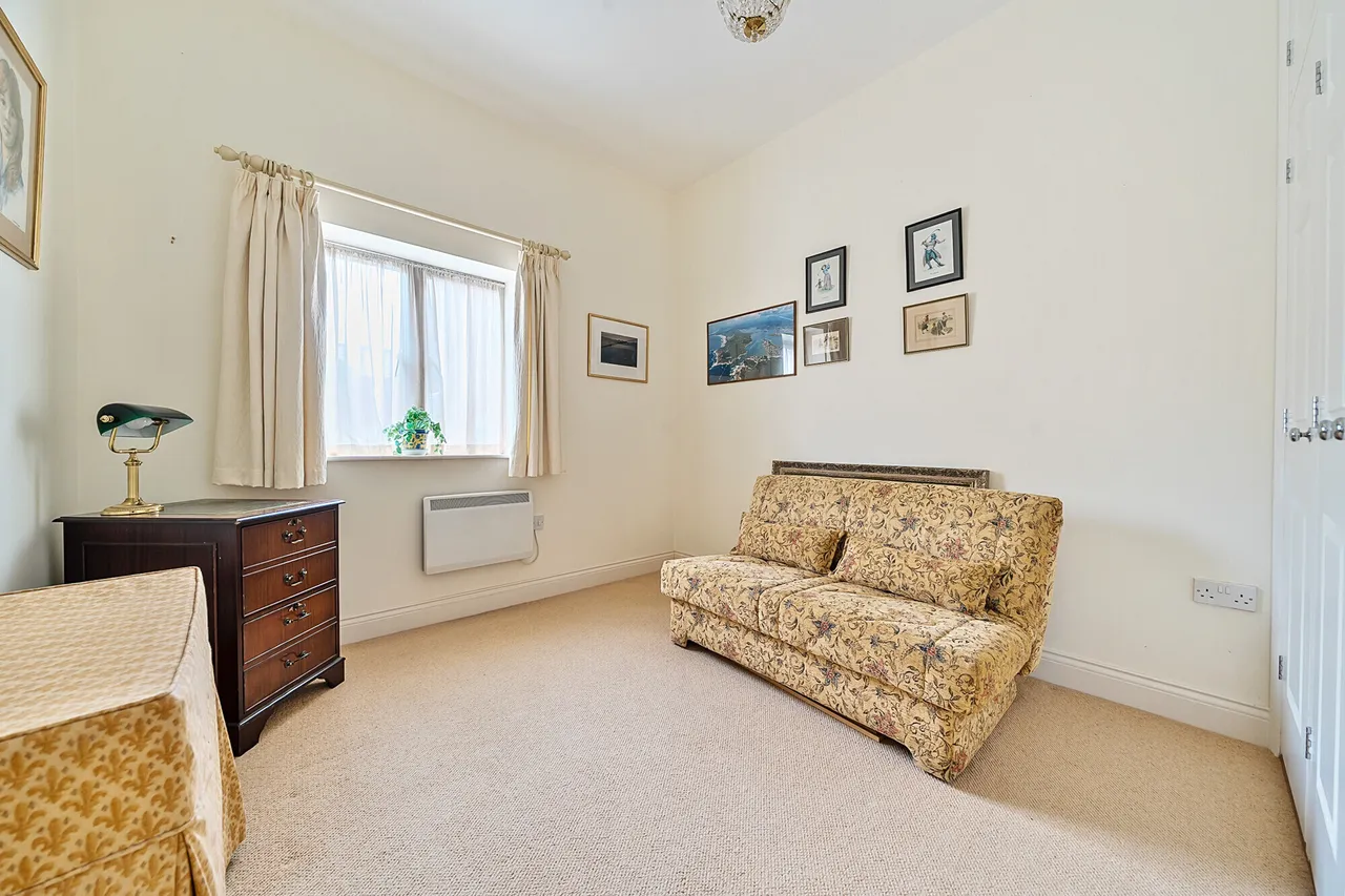 Cromwell Mews, Marlborough, SN8, photo 10
