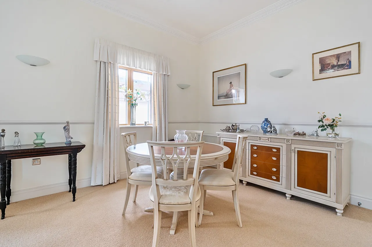 Cromwell Mews, Marlborough, SN8, photo 9