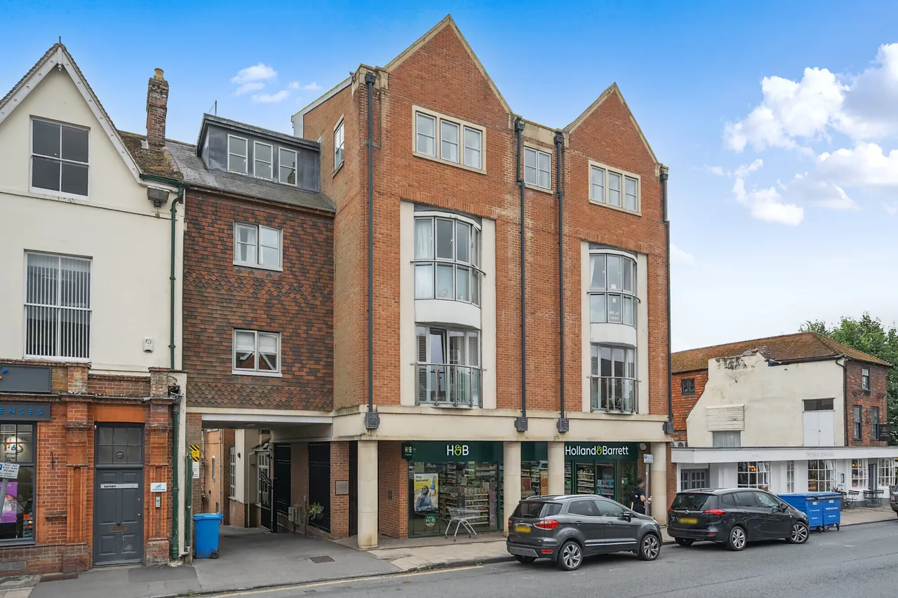 2 bed flat for sale — Cromwell Mews, Marlborough, SN8
