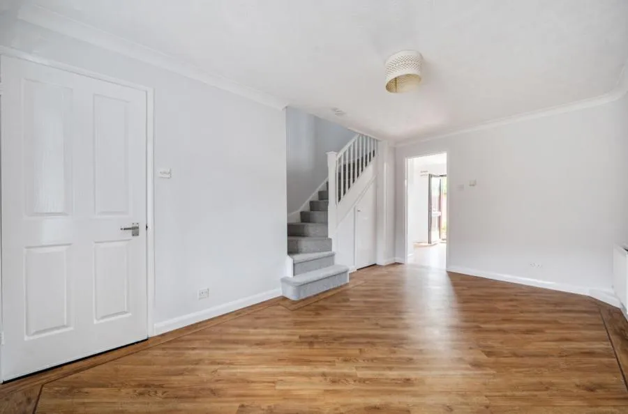 Rickard Close, Aylesbury, HP21, photo 14