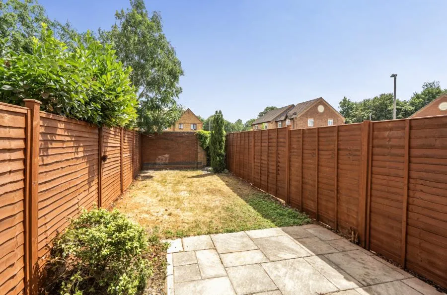 Rickard Close, Aylesbury, HP21, photo 5