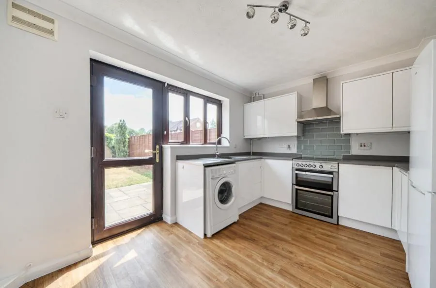 Rickard Close, Aylesbury, HP21, photo 6