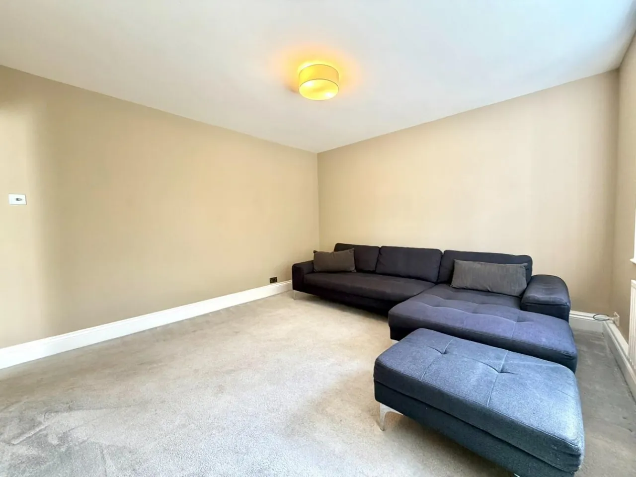 Old Ruislip Road, Northolt, UB5, photo 9