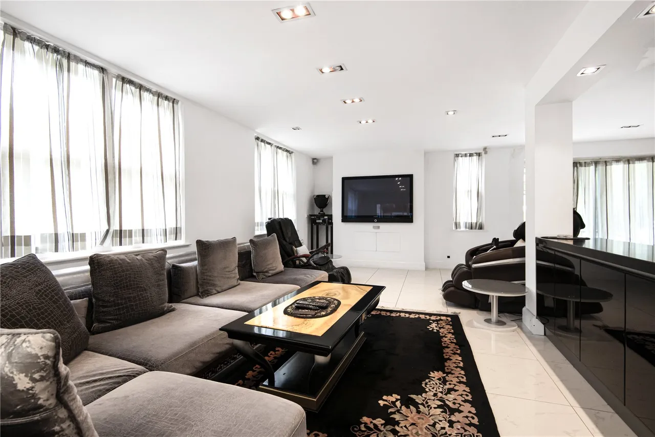 Hyver Hill, Mill Hill, London, NW7 4HU, photo 21