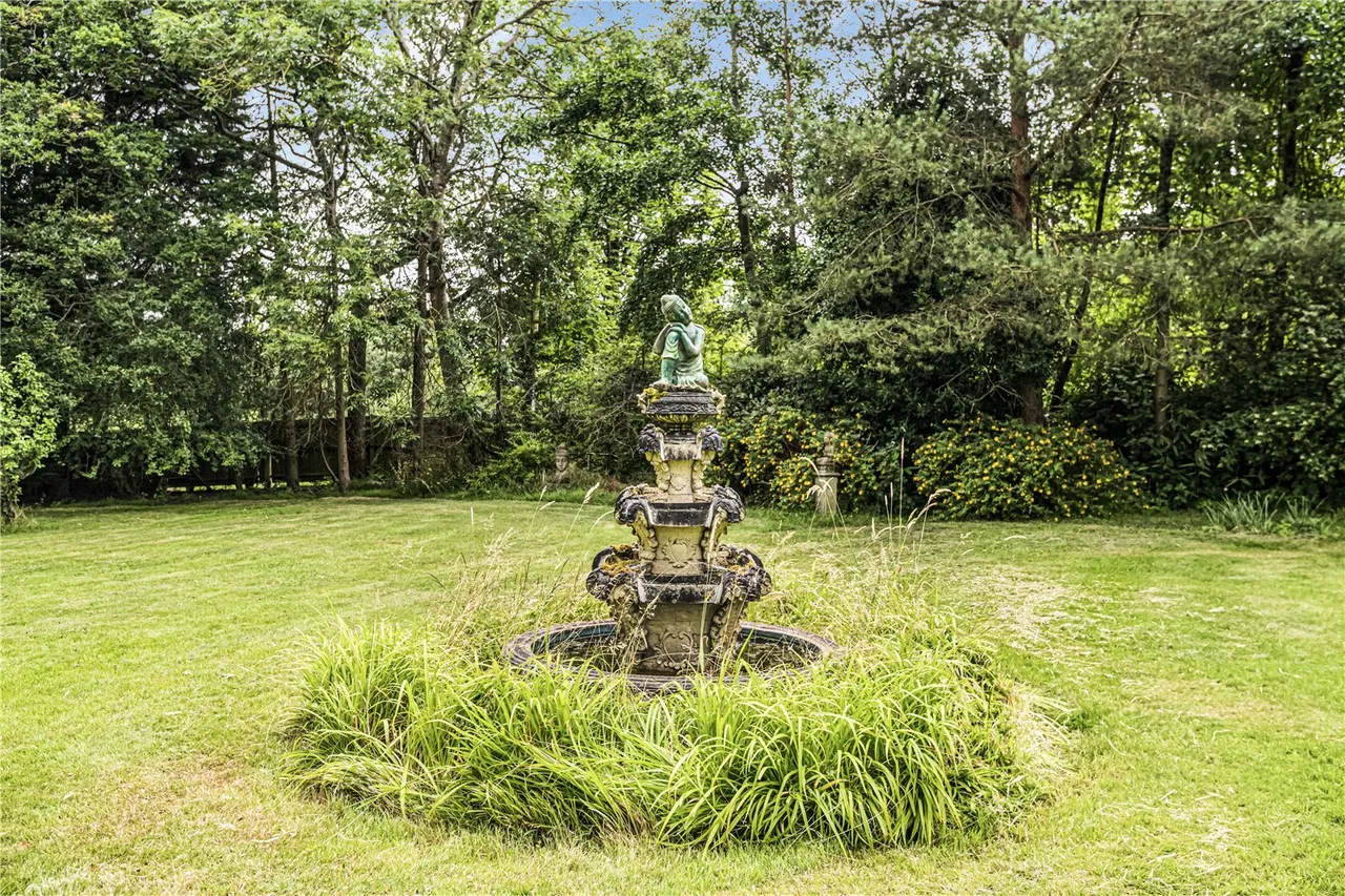 Hyver Hill, Mill Hill, London, NW7 4HU, photo 44