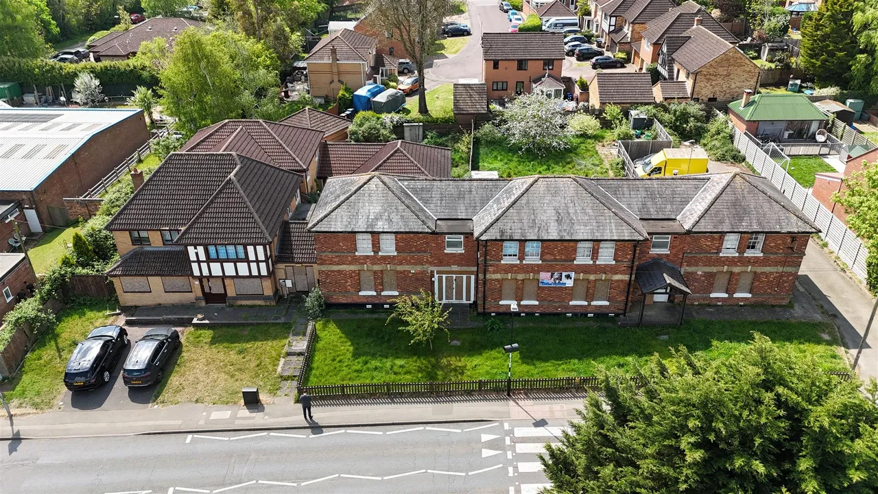 Berrywood Road, Duston, photo 2